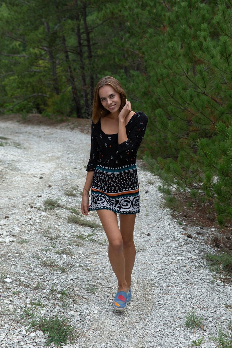 Зина, 25